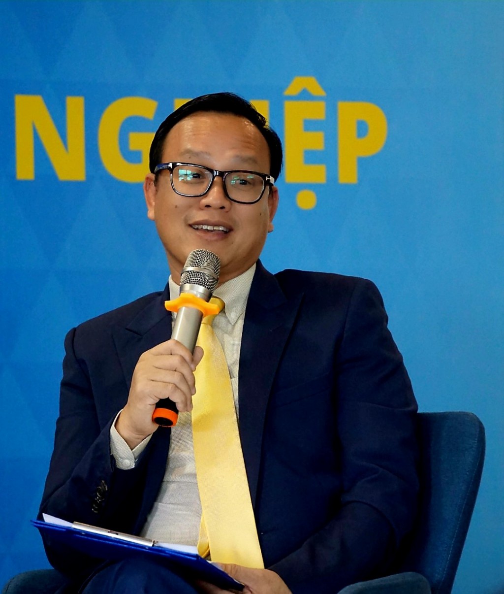 Lễ Ký Kết Đơn Vị Phân Phối Độc Quyền Dự Án Bcons City Giữa Tập Đoàn Bcons Và Công Ty Cổ Phần Dịch Vụ Bất Động Sản Sao Việt 9 Ong Le Nhu Thach Chu tich HdQT Tap doan Bcons chia se kinh nghiem tai buoi toa dam
